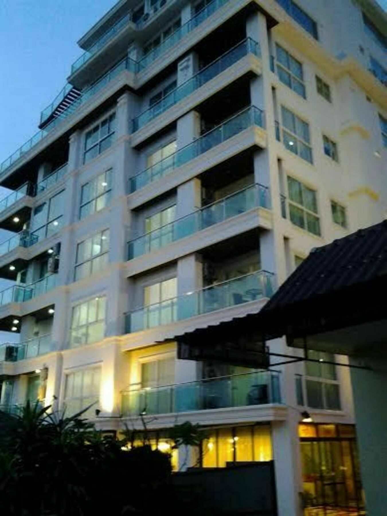 Goldstone Residency Patong , Phuket 아파트 외부 사진