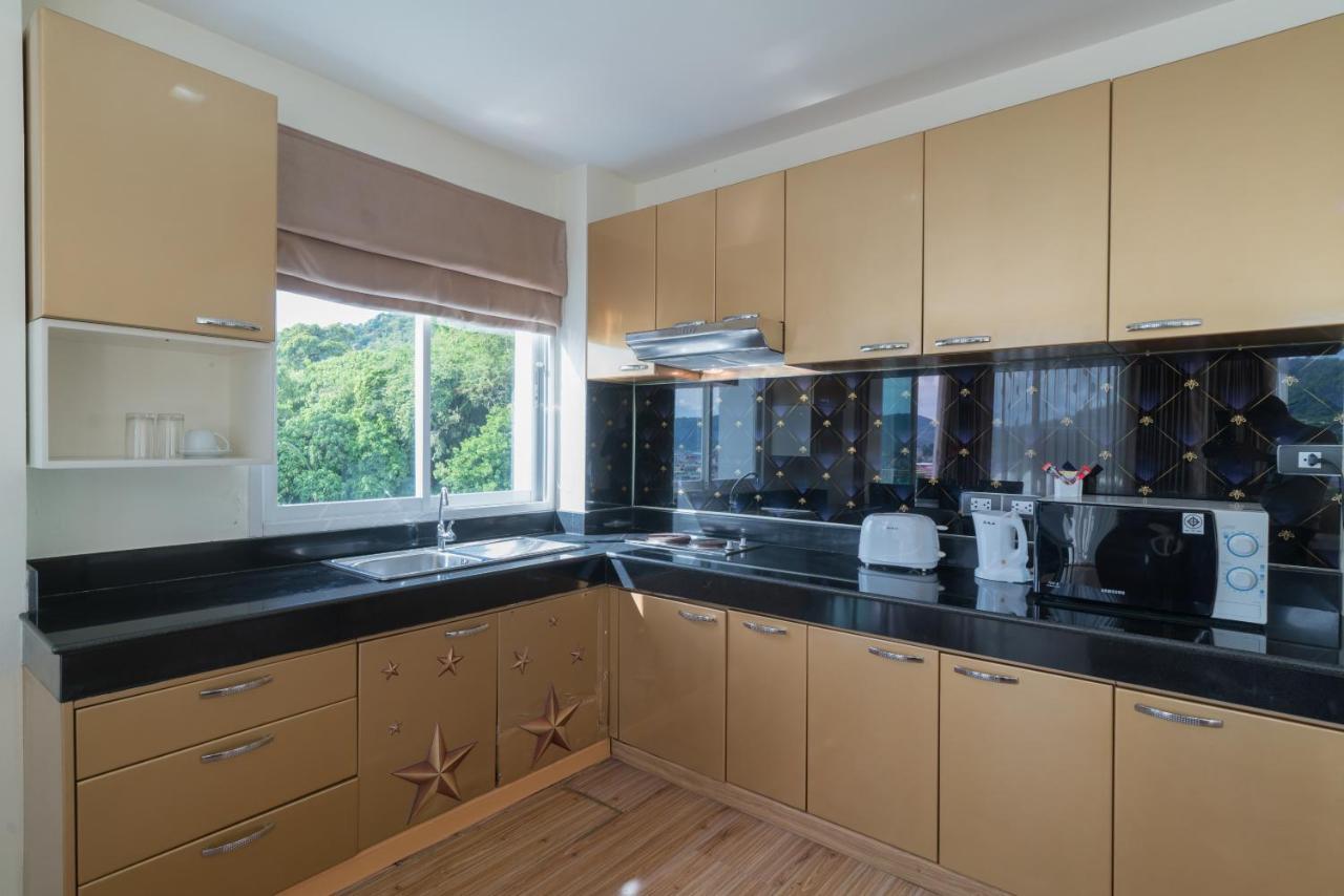 Goldstone Residency Patong , Phuket 아파트 외부 사진